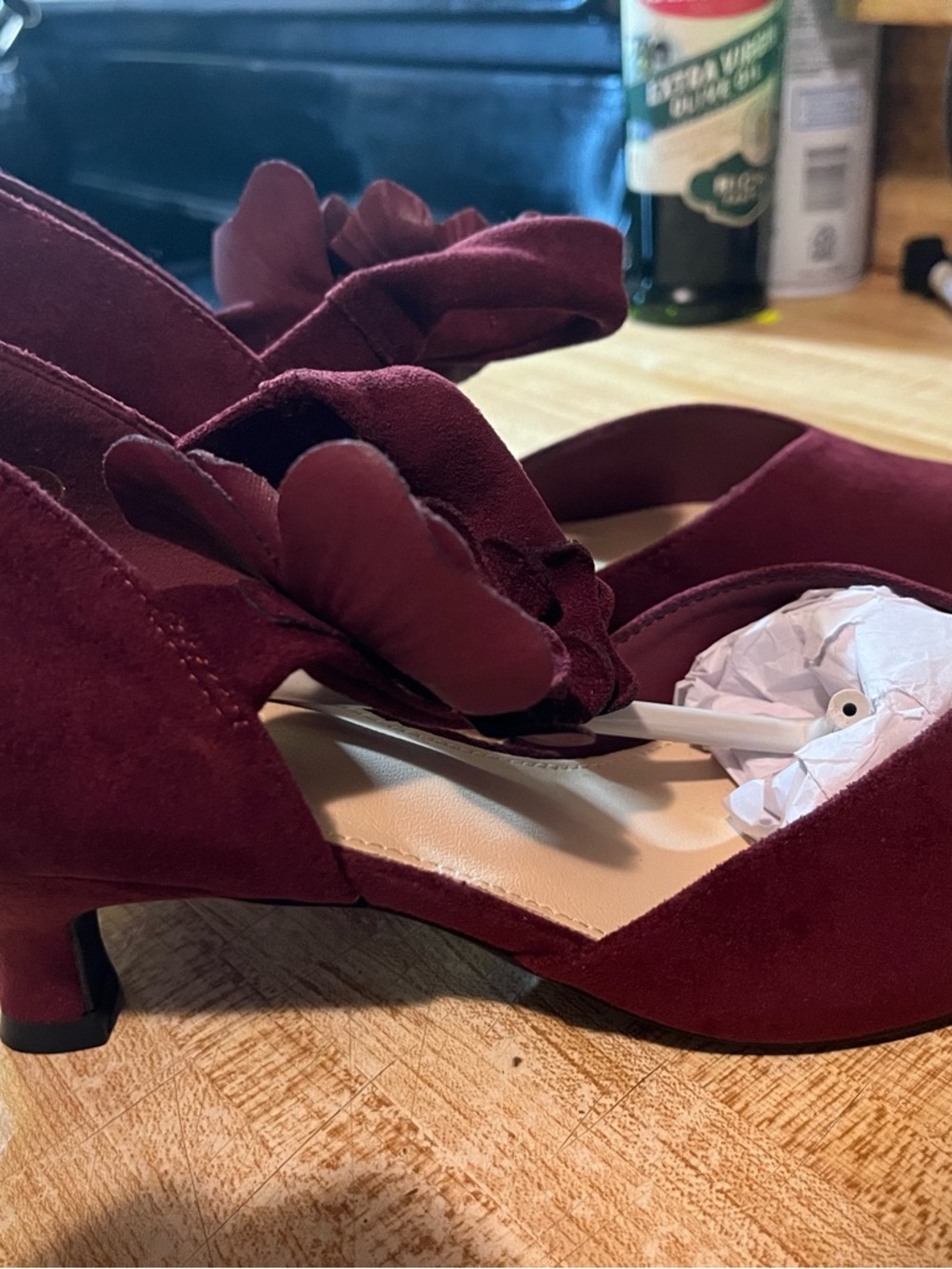 Women’s Burgundy Suede Bow Mid Heel Pumps
